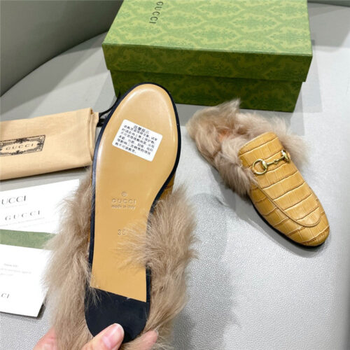 High Quality Luxury Gucci Classic Wool Slippers – Style 70771 product detail