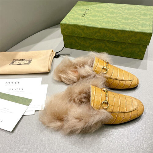 High Quality Luxury Gucci Classic Wool Slippers – Style 70771 product detail