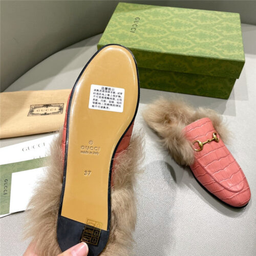 High Quality Luxury Gucci Classic Wool Slippers – Style 38003 product detail