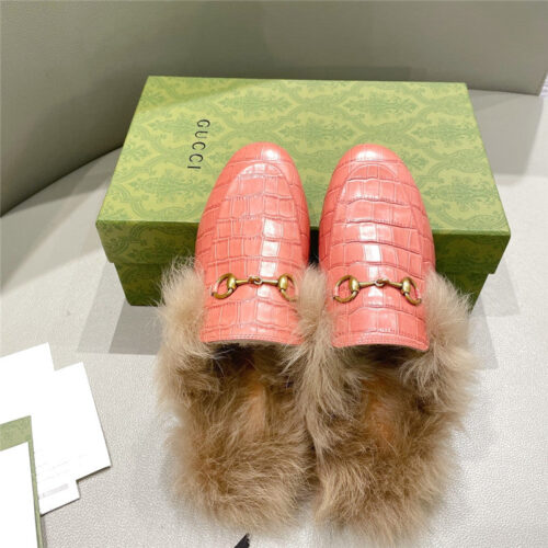 High Quality Luxury Gucci Classic Wool Slippers – Style 38003 product detail