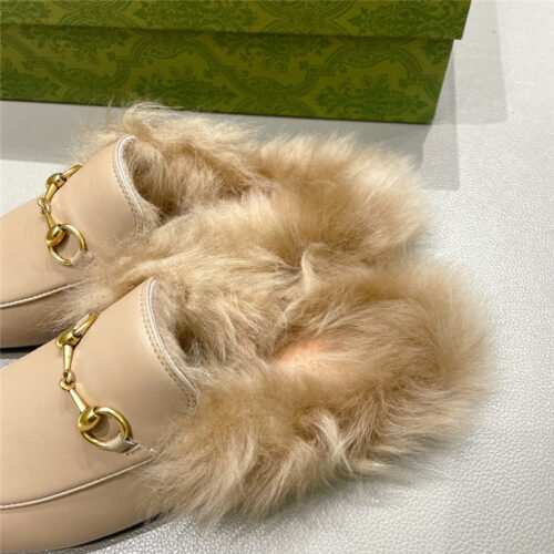 High Quality Luxury Gucci Classic Wool Slippers – Style 72467 product detail