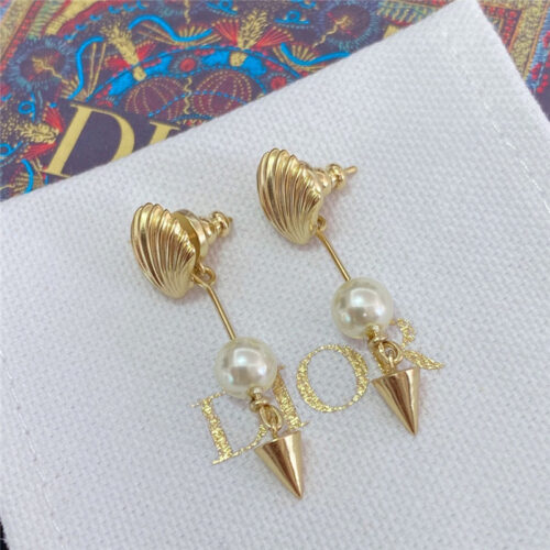 High Quality Luxury Dior Shell Pearl Earrings product detail
