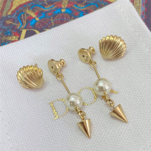 High Quality Luxury Dior Shell Pearl Earrings product detail