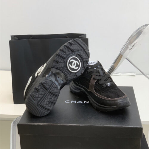 High Quality Luxury Chanel Cc Logo Runner Sneaker product detail