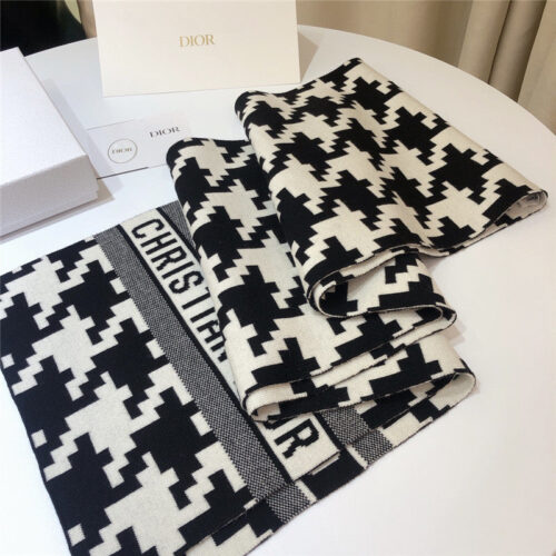 High Quality Luxury Dior 30 Montaigne Scarfs product detail