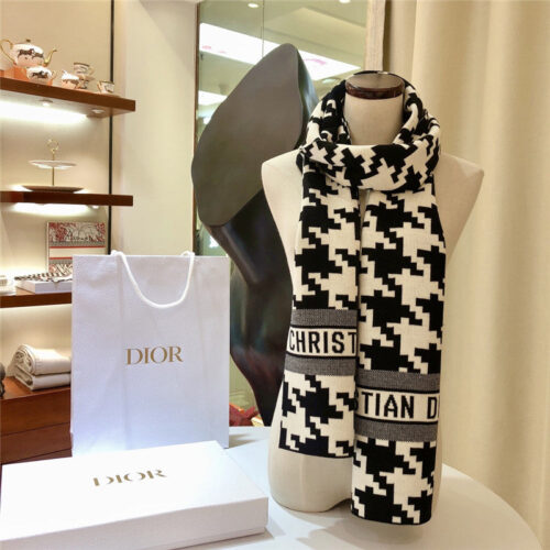 High Quality Luxury Dior 30 Montaigne Scarfs alternate view