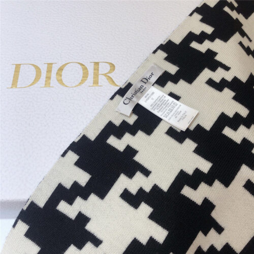 High Quality Luxury Dior 30 Montaigne Scarfs product detail