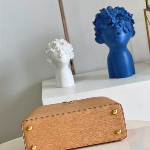 High Quality Luxury Louis Vuitton Capucines PM Bag Medium product detail