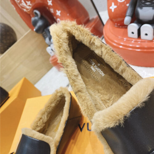 High Quality Luxury Louis Vuitton Bahia Flat Loafers product detail