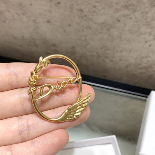 High Quality Luxury Dior D Letter Brooch – Style 50676 alternate view