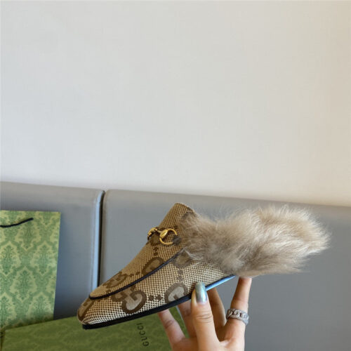 High Quality Luxury Gucci 100 Princetown Fur Slippers product detail
