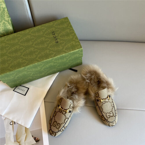 High Quality Luxury Gucci 100 Princetown Fur Slippers product detail