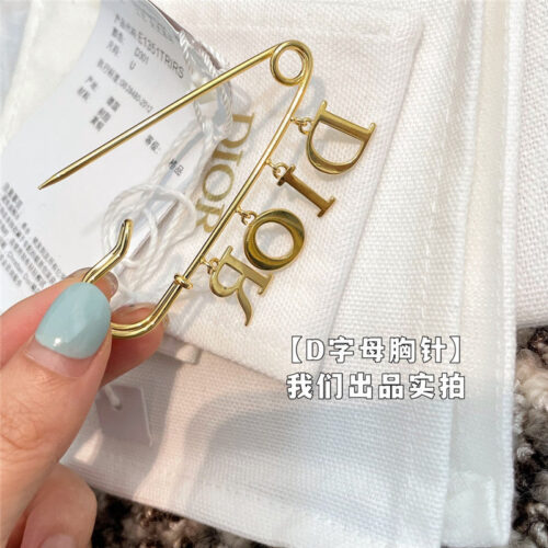 High Quality Luxury Dior Brooch product detail