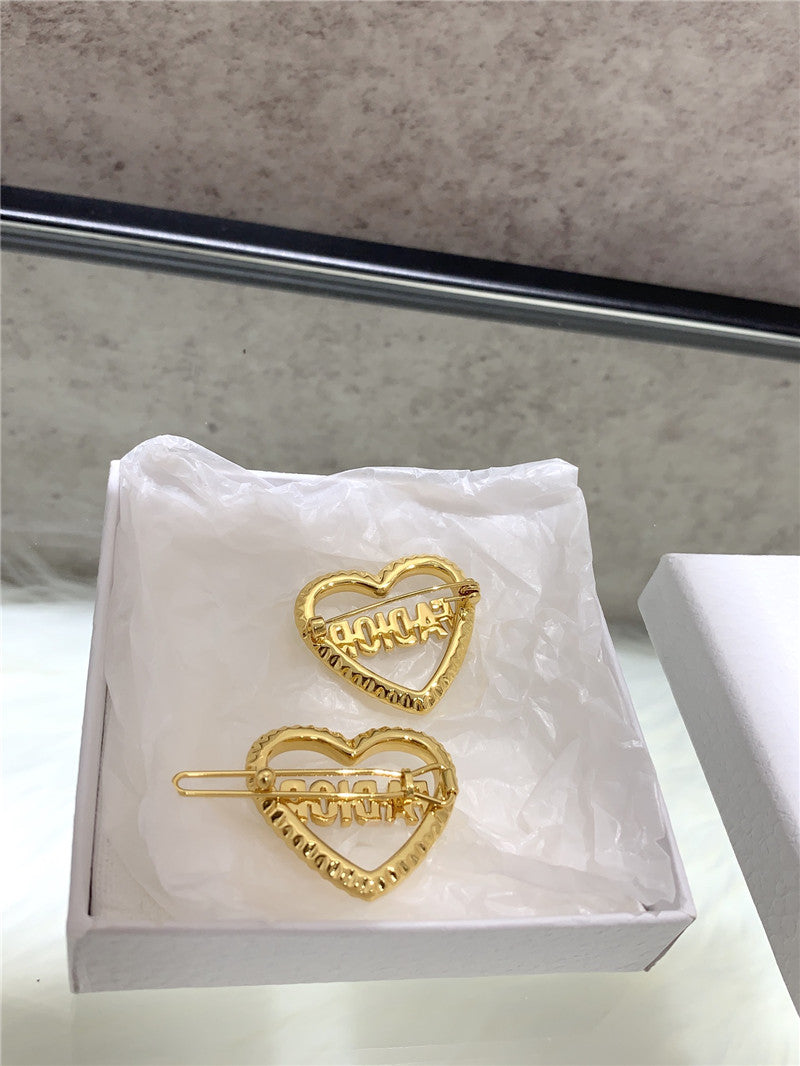 High Quality Luxury Dior D Letter Brooch product detail