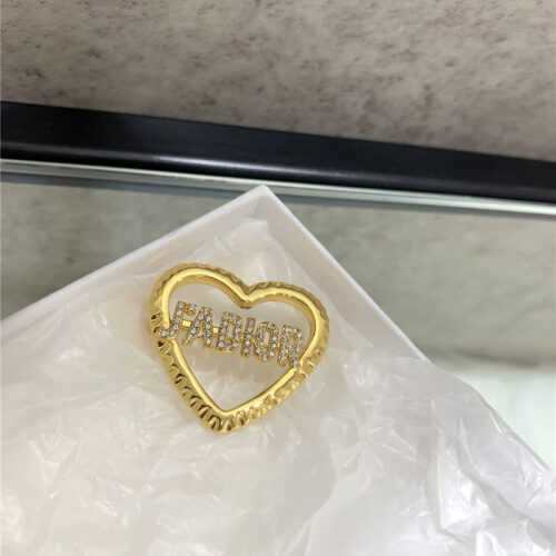 High Quality Luxury Dior D Letter Brooch product detail