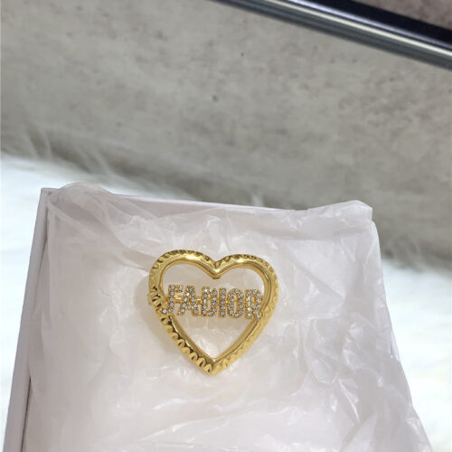 High Quality Luxury Dior D Letter Brooch product detail