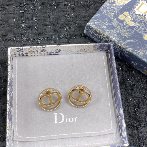 High Quality Luxury Dior Stud Earrings – Style 50919 product detail