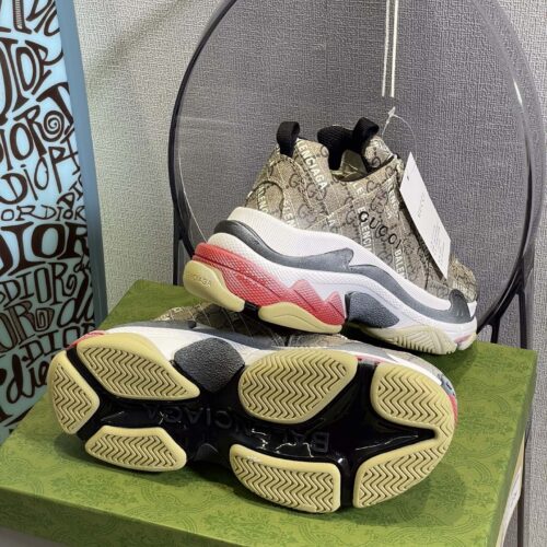 High Quality Luxury Gucci X Balenciaga Triple S Sneakers – Style 08579 product detail