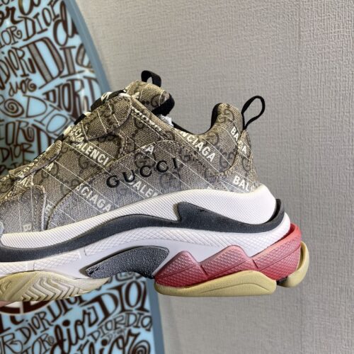 High Quality Luxury Gucci X Balenciaga Triple S Sneakers – Style 08579 product detail