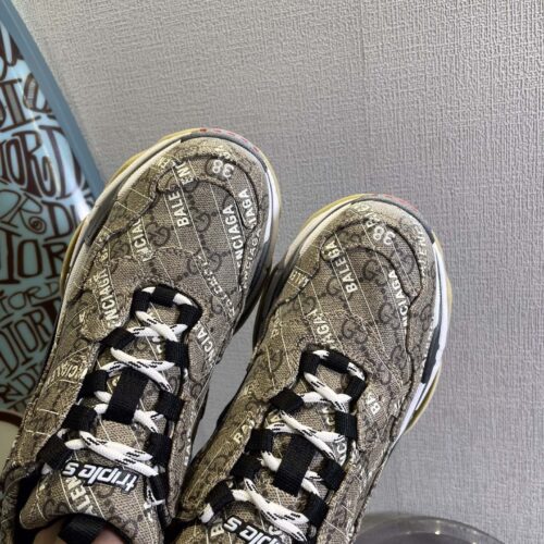 High Quality Luxury Gucci X Balenciaga Triple S Sneakers – Style 08579 product detail