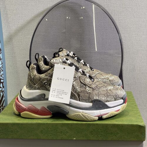 High Quality Luxury Gucci X Balenciaga Triple S Sneakers – Style 08579 product detail
