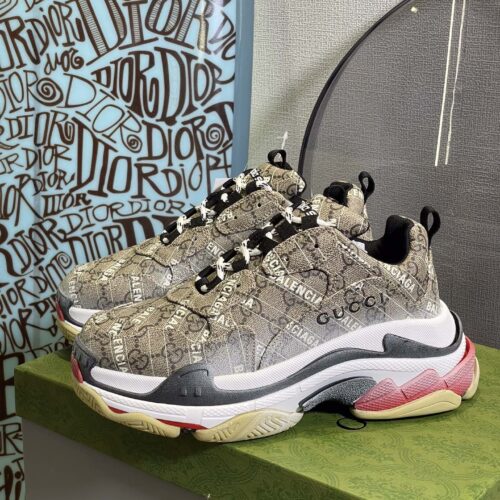 High Quality Luxury Gucci X Balenciaga Triple S Sneakers – Style 08579 product detail