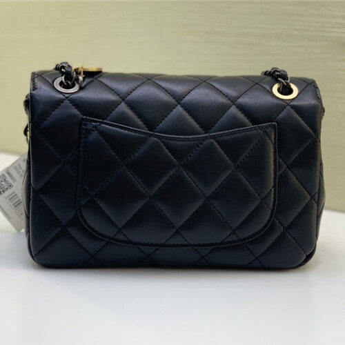 High Quality Luxury Chanel Badge CF Metal Decorative Chain Bag Large alternate view