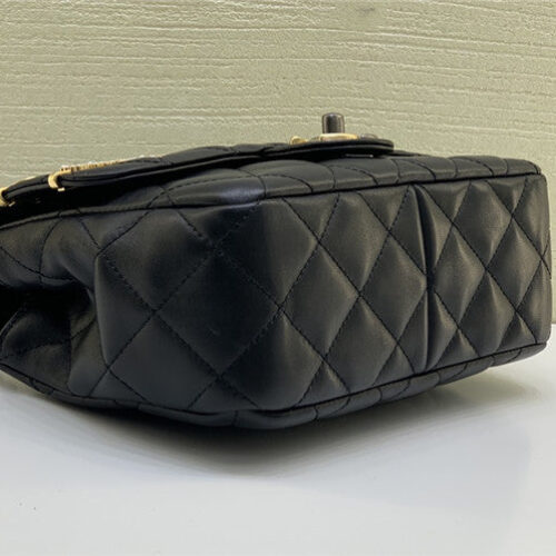 High Quality Luxury Chanel Badge CF Metal Decorative Chain Bag Large product detail