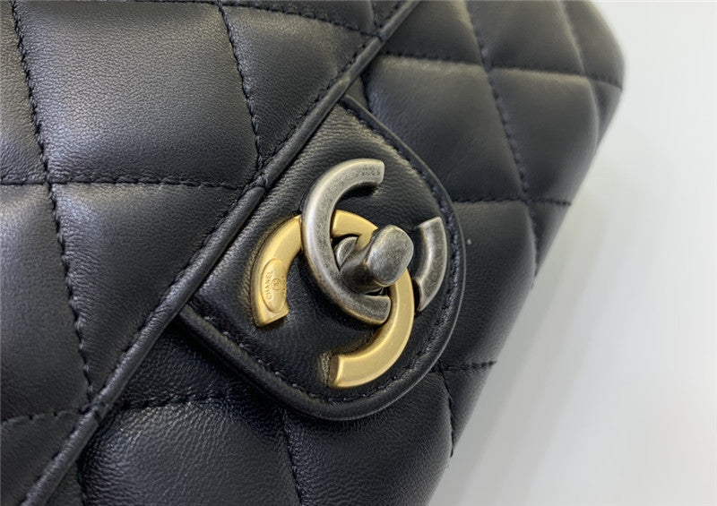 High Quality Luxury Chanel Badge CF Metal Decorative Chain Bag Large product detail