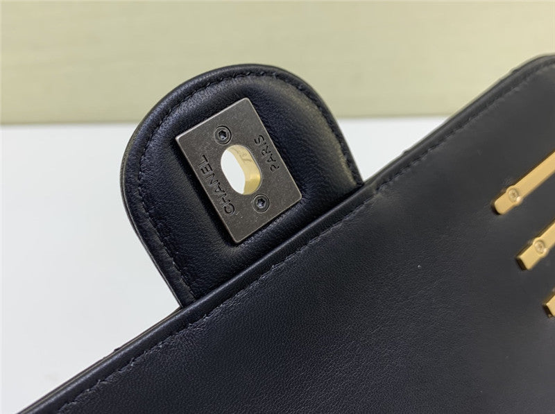 High Quality Luxury Chanel Badge CF Metal Decorative Chain Bag Large product detail