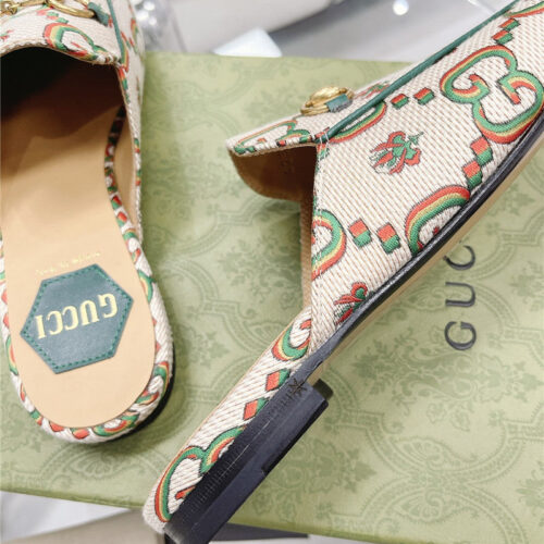 High Quality Luxury Gucci Horsebit Half Slippers – Style 81043 product detail