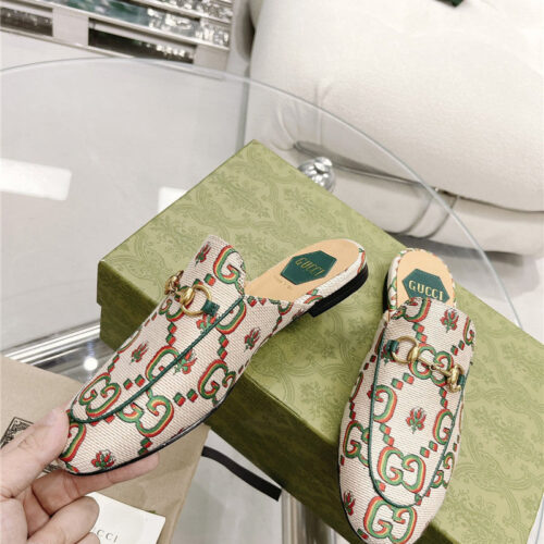 High Quality Luxury Gucci Horsebit Half Slippers – Style 81043 product detail