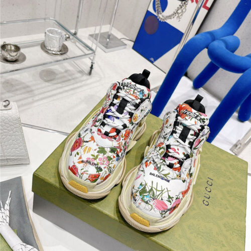 High Quality Luxury Gucci X Balenciaga Triple S Sneakers – Style 05187 product detail