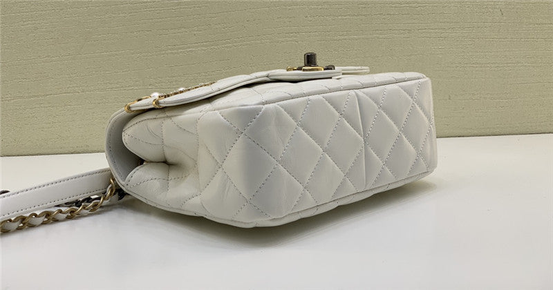 High Quality Luxury Chanel Badge CF Metal Decorative Chain Bag Large – Style 46897 product detail