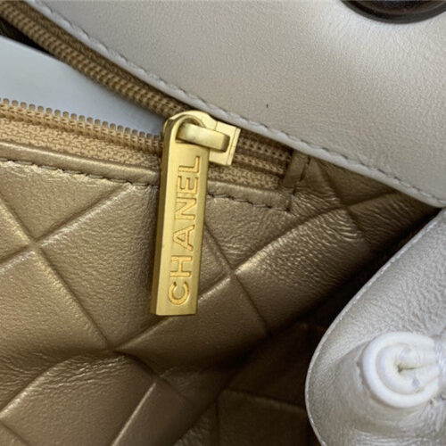 High Quality Luxury Chanel Badge CF Metal Decorative Chain Bag Large – Style 46897 product detail