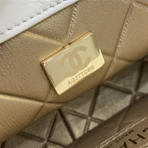 High Quality Luxury Chanel Badge CF Metal Decorative Chain Bag Large – Style 46897 product detail