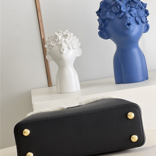 High Quality Luxury Louis Vuitton Capucines Small Taurillon Leather Bag product detail