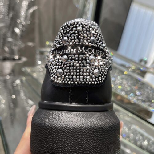 High Quality Luxury Alexander McQueen Couple Sneakers product detail