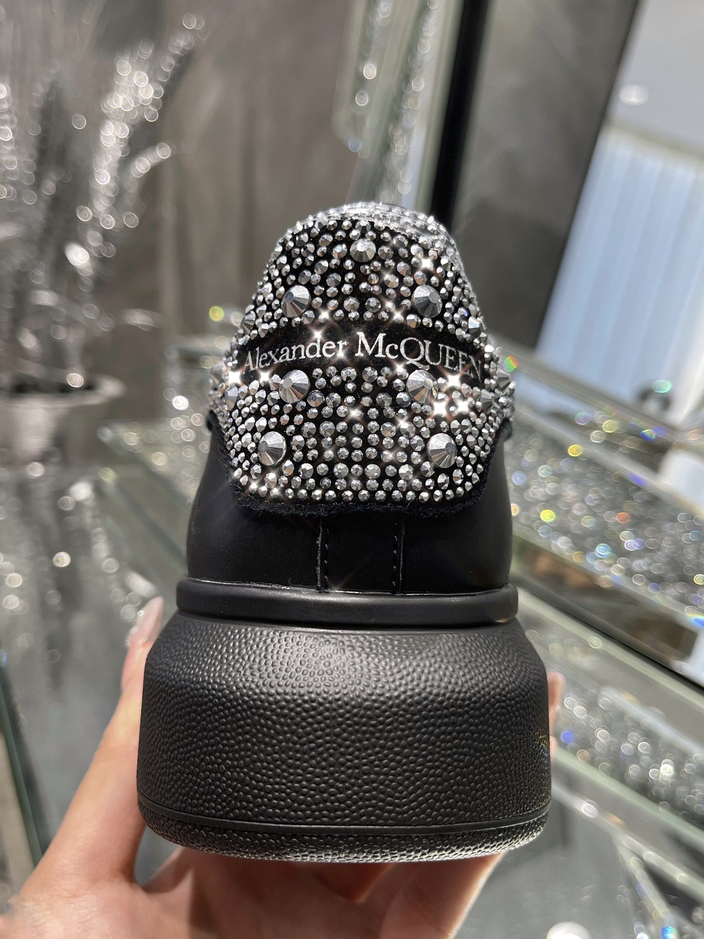 High Quality Luxury Alexander McQueen Couple Sneakers product detail