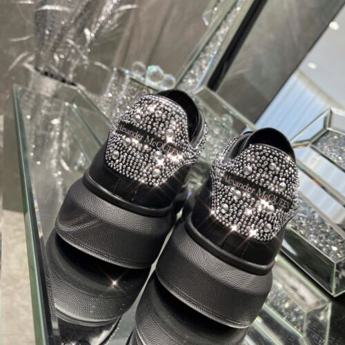 High Quality Luxury Alexander McQueen Couple Sneakers product detail
