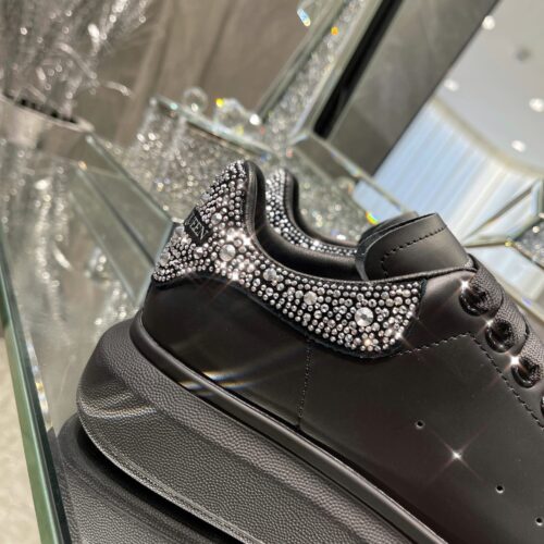 High Quality Luxury Alexander McQueen Couple Sneakers product detail