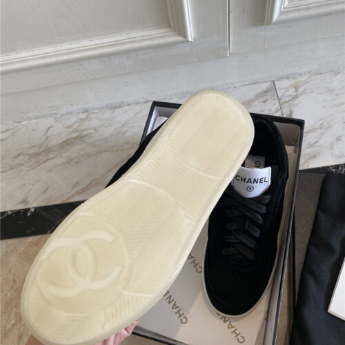 High Quality Luxury Chanel Classic Diamond Suede Sneakers – Style 82726 product detail