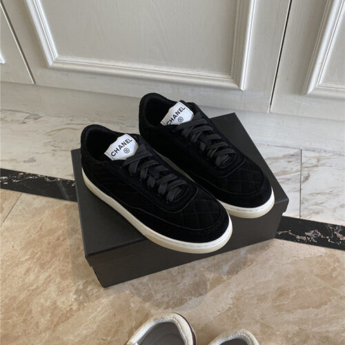 High Quality Luxury Chanel Classic Diamond Suede Sneakers – Style 82726