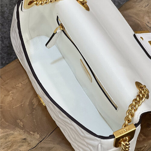 High Quality Luxury Fendi Baguette Bag – Style 32319 product detail