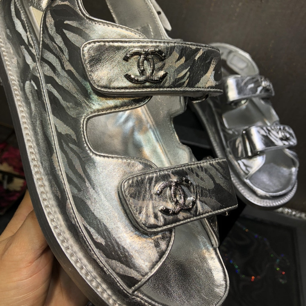 High Quality Luxury Chanel Platform Beach Sandals – Style 93734 product detail