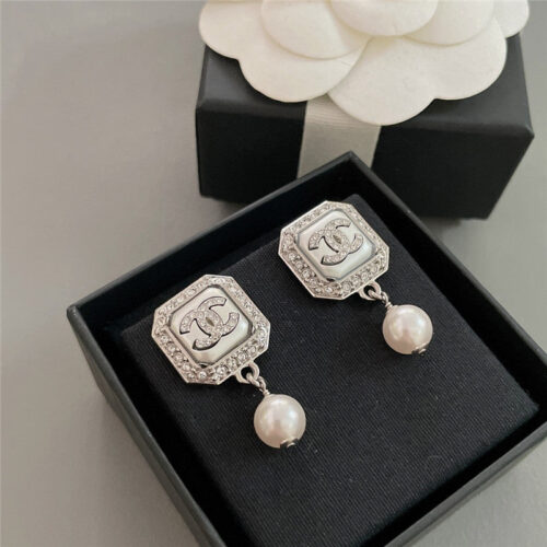 High Quality Luxury Chanel Double C Classic Element Earrings