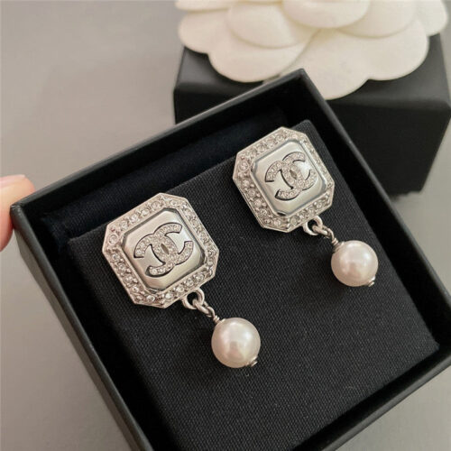 High Quality Luxury Chanel Double C Classic Element Earrings product detail
