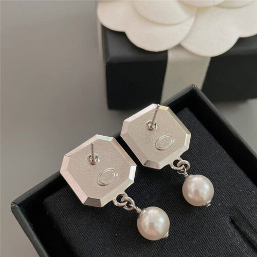 High Quality Luxury Chanel Double C Classic Element Earrings product detail