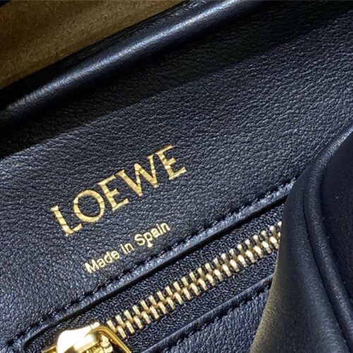 High Quality Luxury Loewe Amazona 28 Bag – Style 26486 product detail
