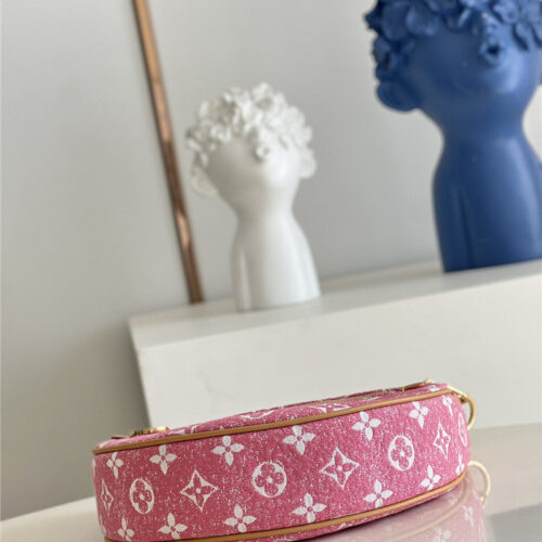 High Quality Luxury Louis Vuitton Loop Bag product detail